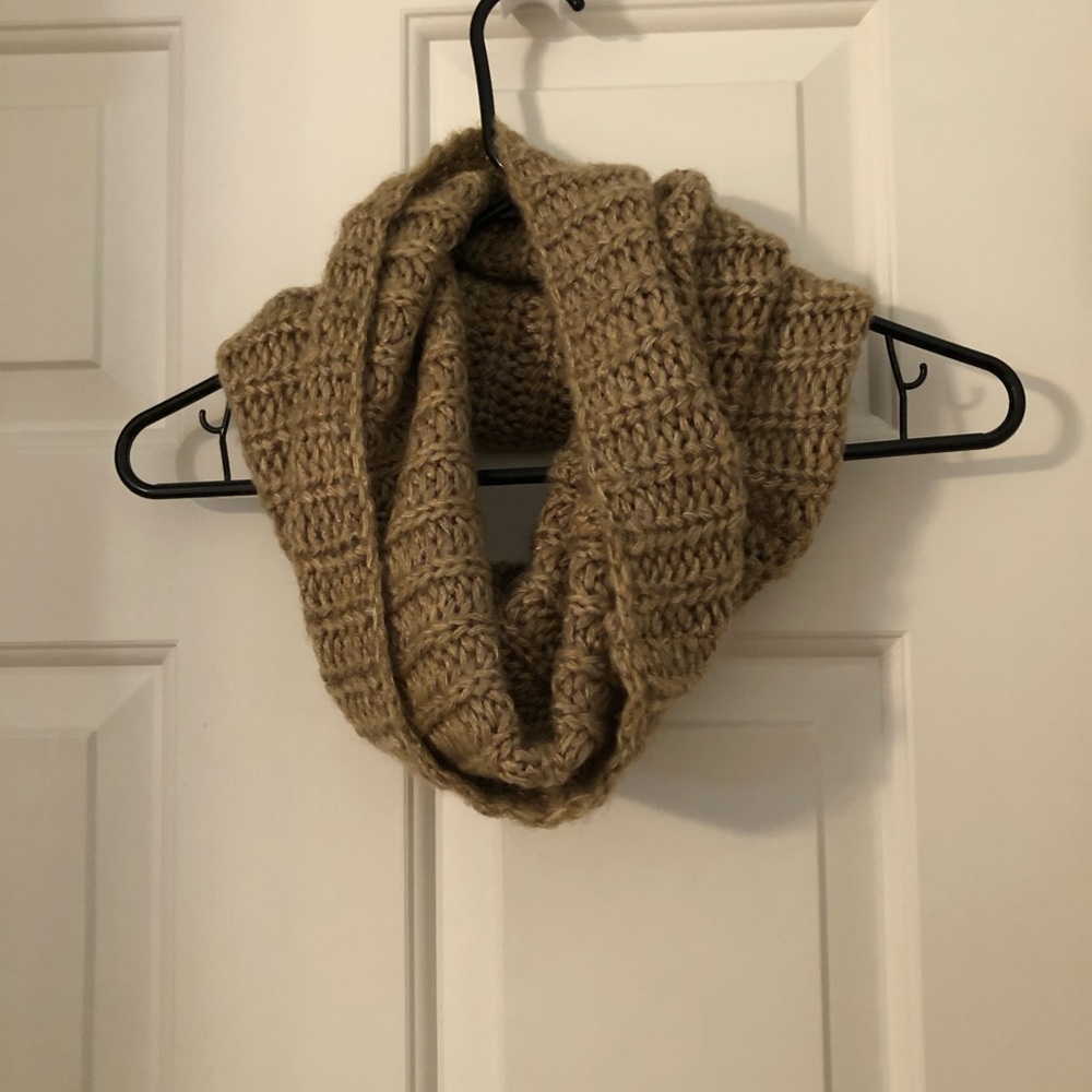 Infinity scarf